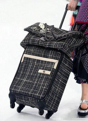 2016香奈兒新款包包 讓時尚風(fēng)格永存！Hold不住的潮流指南